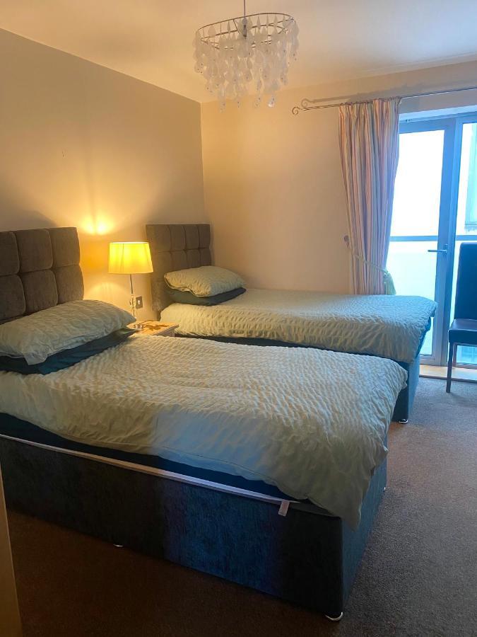 Blue Pool View Apartment Портръш Екстериор снимка