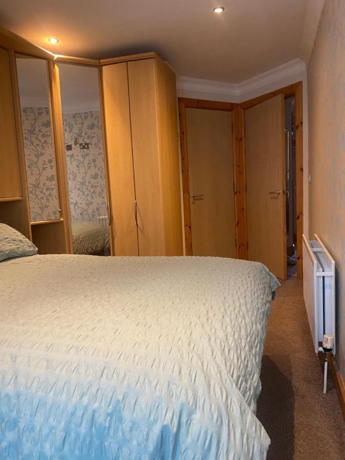 Blue Pool View Apartment Портръш Екстериор снимка
