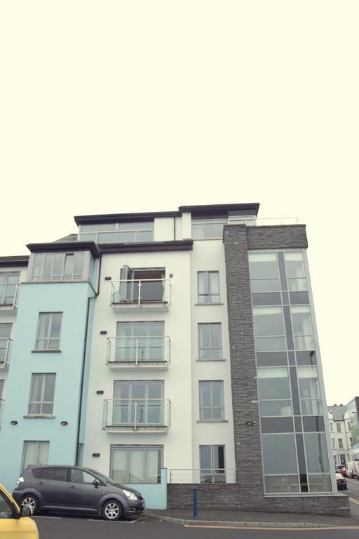 Blue Pool View Apartment Портръш Екстериор снимка
