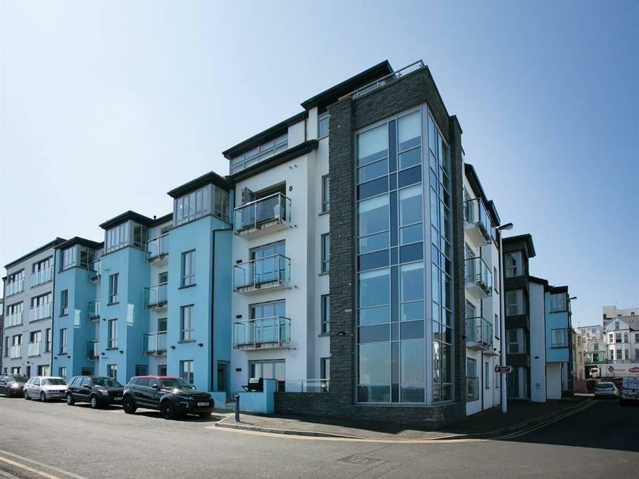 Blue Pool View Apartment Портръш Екстериор снимка